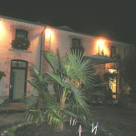 Bed and Breakfast Au Fond De La Cour Veyre-Monton Zewnętrze zdjęcie