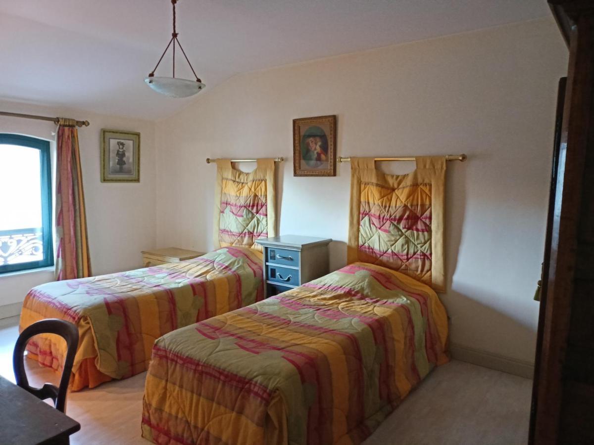 Bed and Breakfast Au Fond De La Cour Veyre-Monton Zewnętrze zdjęcie
