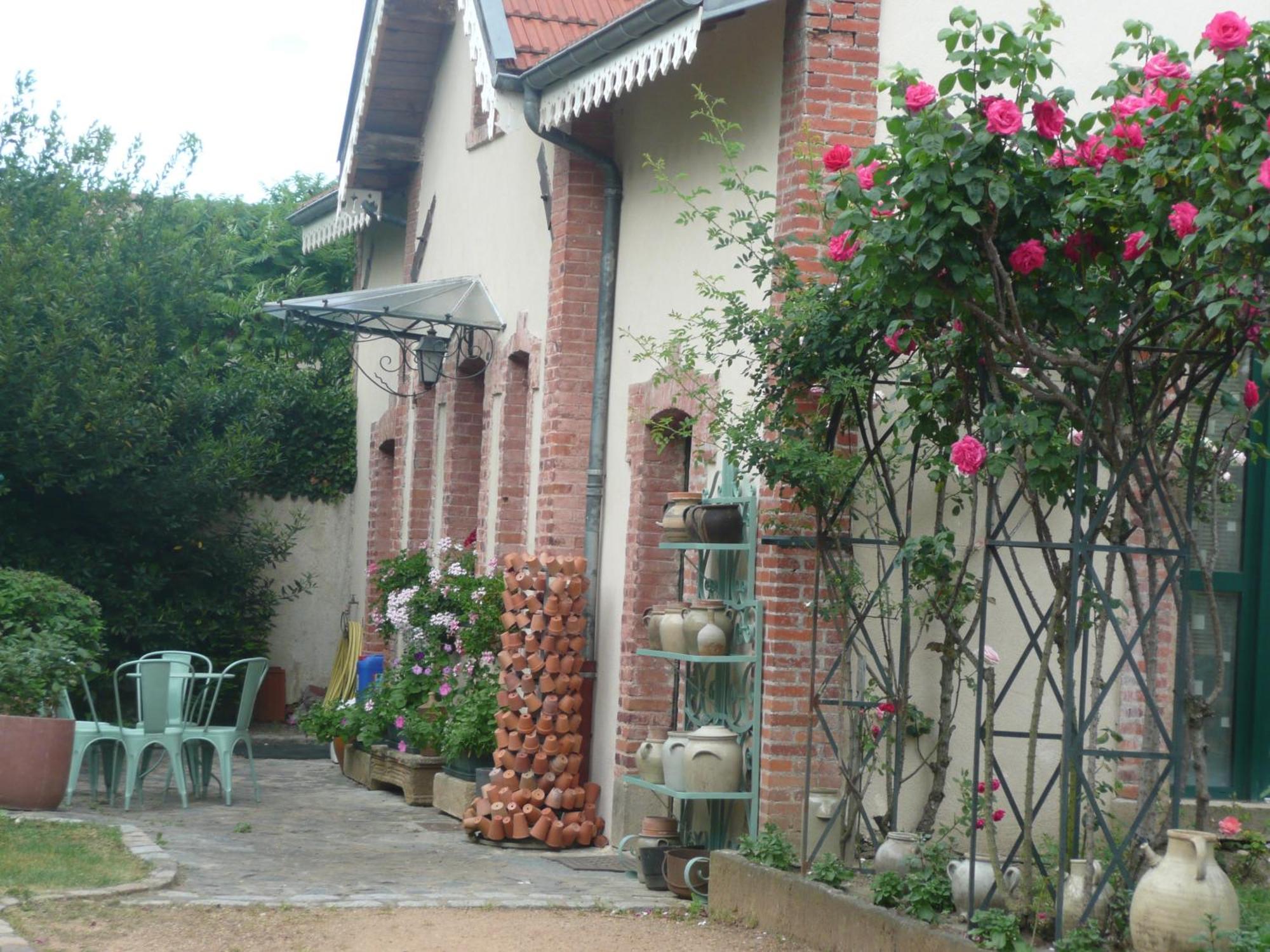 Bed and Breakfast Au Fond De La Cour Veyre-Monton Zewnętrze zdjęcie