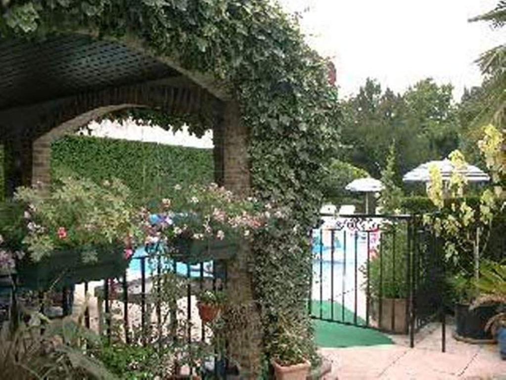 Bed and Breakfast Au Fond De La Cour Veyre-Monton Zewnętrze zdjęcie