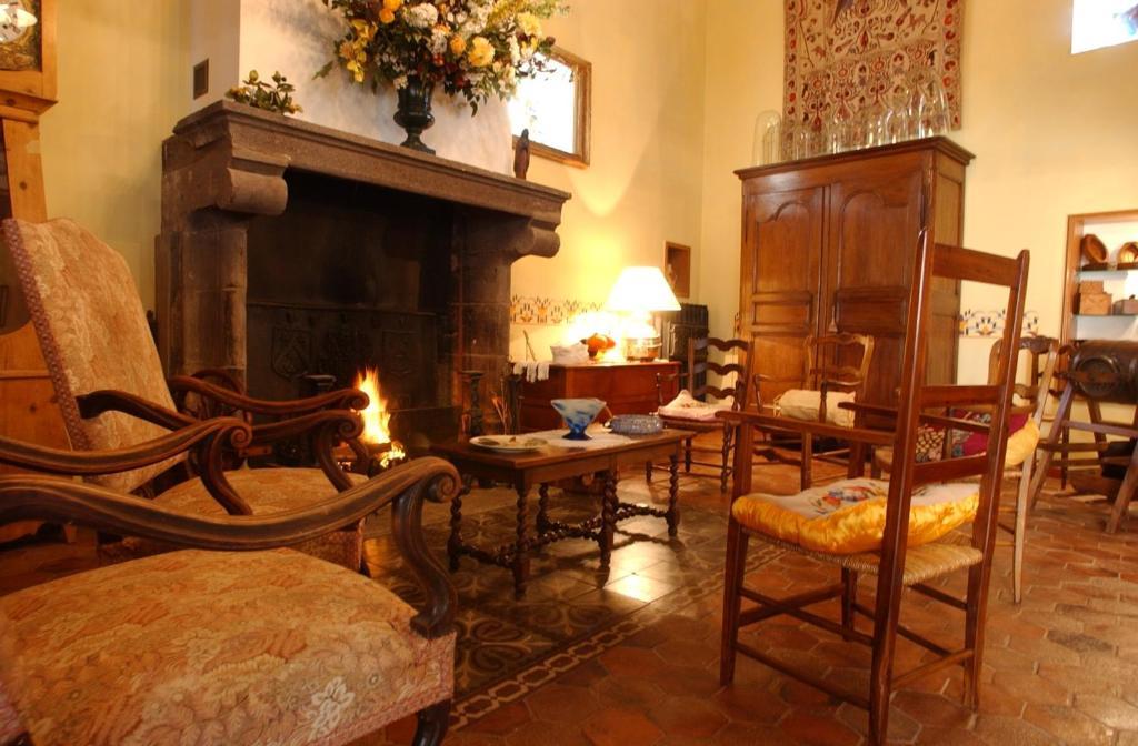 Bed and Breakfast Au Fond De La Cour Veyre-Monton Zewnętrze zdjęcie
