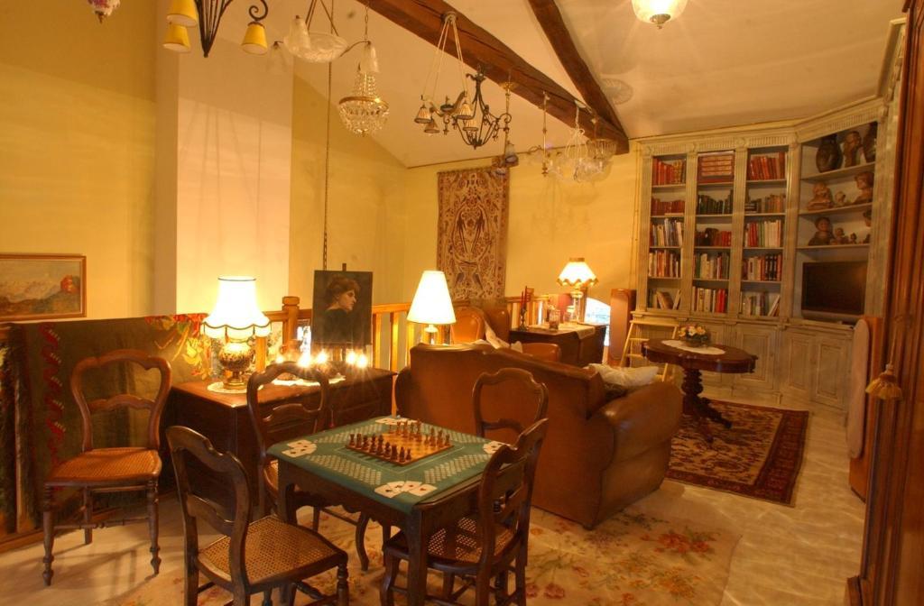 Bed and Breakfast Au Fond De La Cour Veyre-Monton Zewnętrze zdjęcie