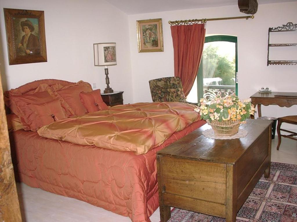Bed and Breakfast Au Fond De La Cour Veyre-Monton Pokój zdjęcie